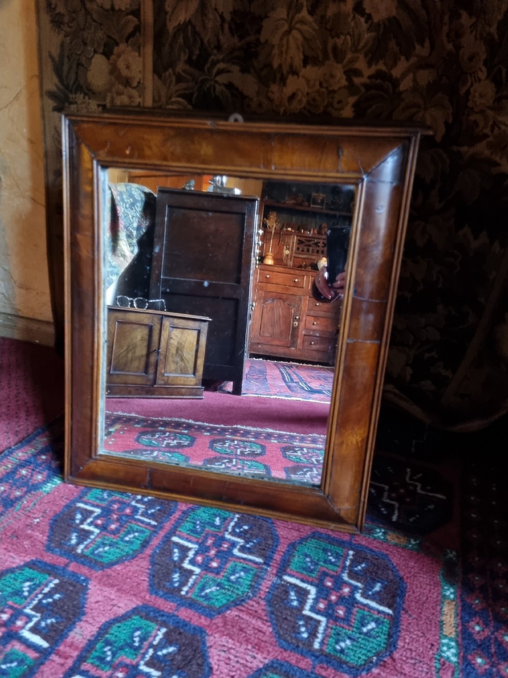 L17TH/E18THC WALNUT MOULDED PERIOD MIRROR