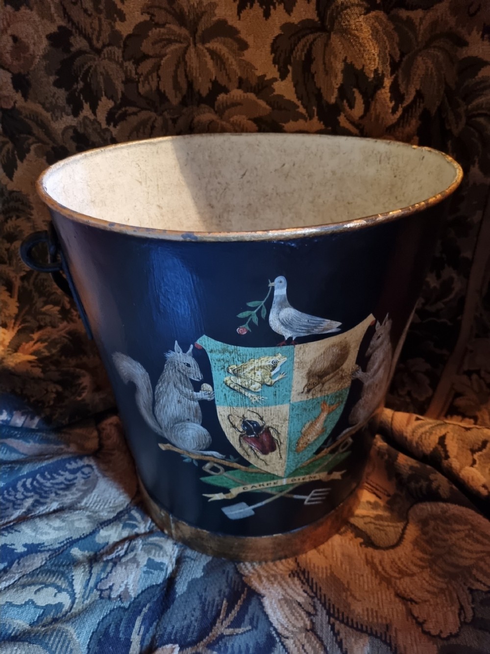 LARGE 19THC TOLEWARE DECORATED FIRE BUCKET .