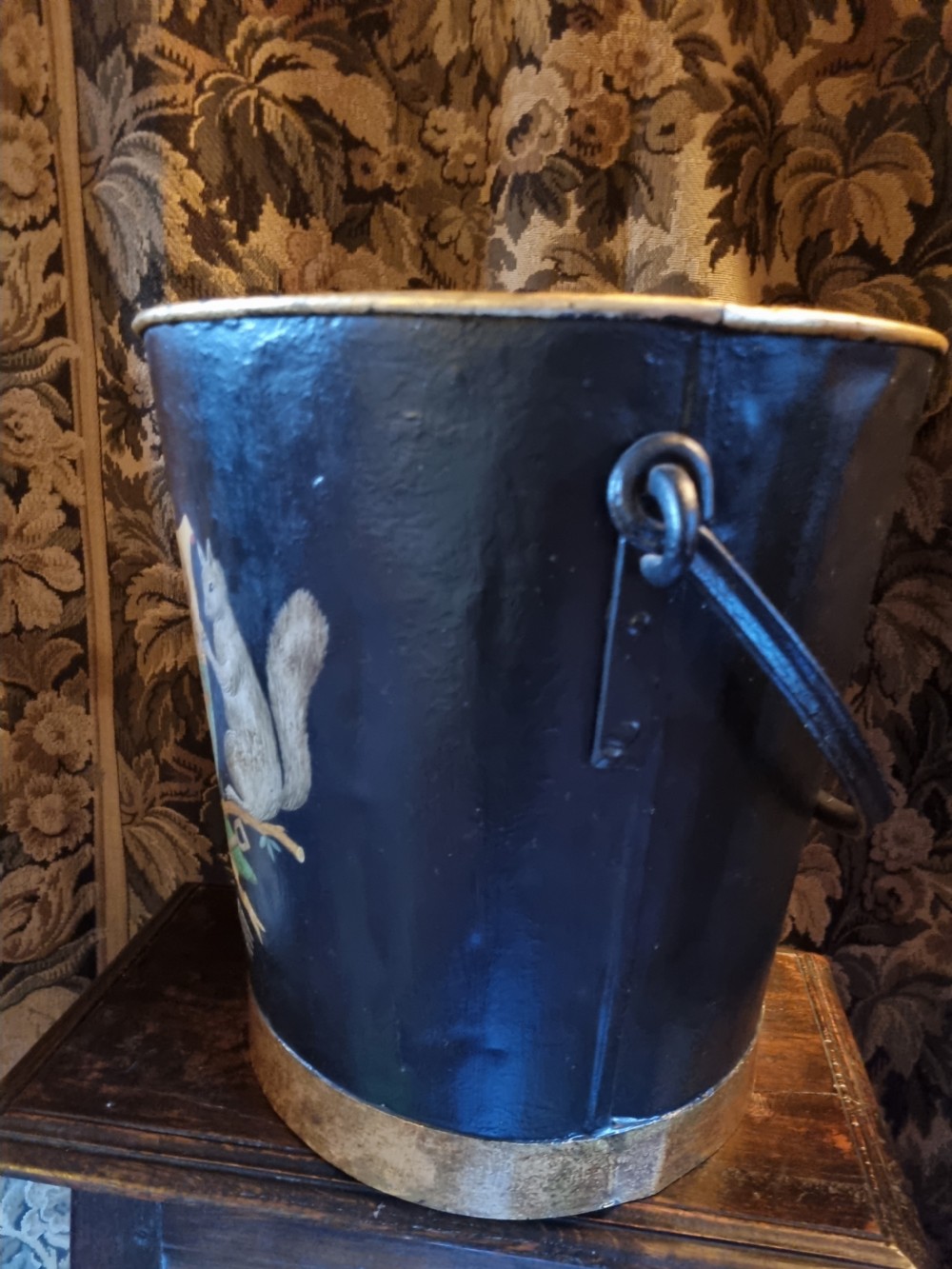 LARGE 19THC TOLEWARE DECORATED FIRE BUCKET . View IV