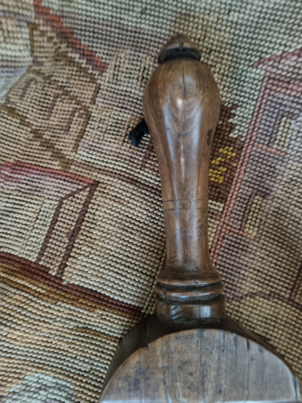 LARGE WELSH DATED AND CARVED TREEN LAUNDRY PADDLE View VII