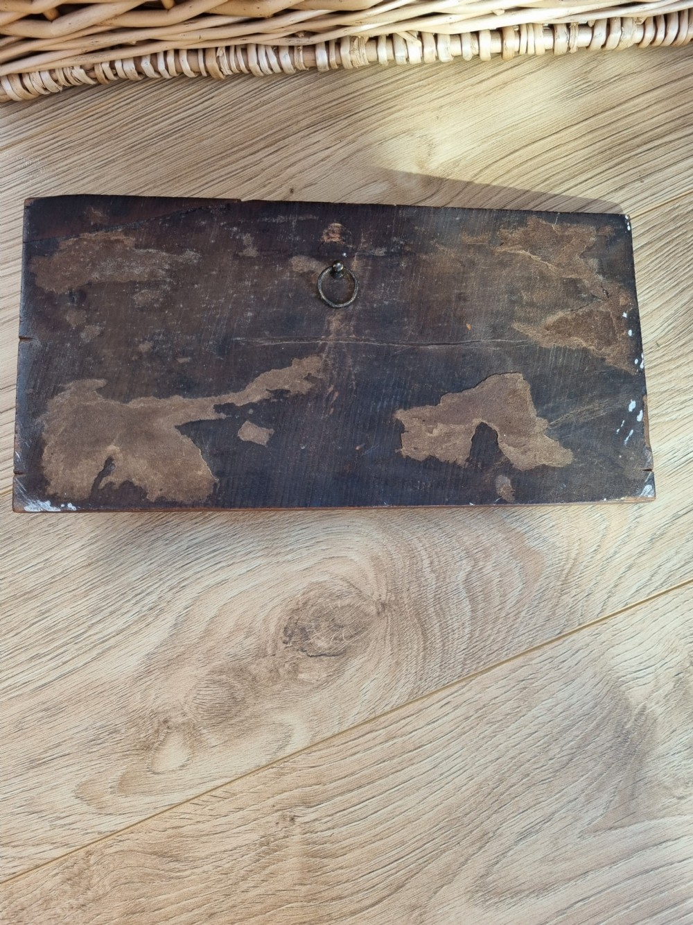 A 18THC WALNUT CARVED PANEL OF CHILDREN PLAYING View III