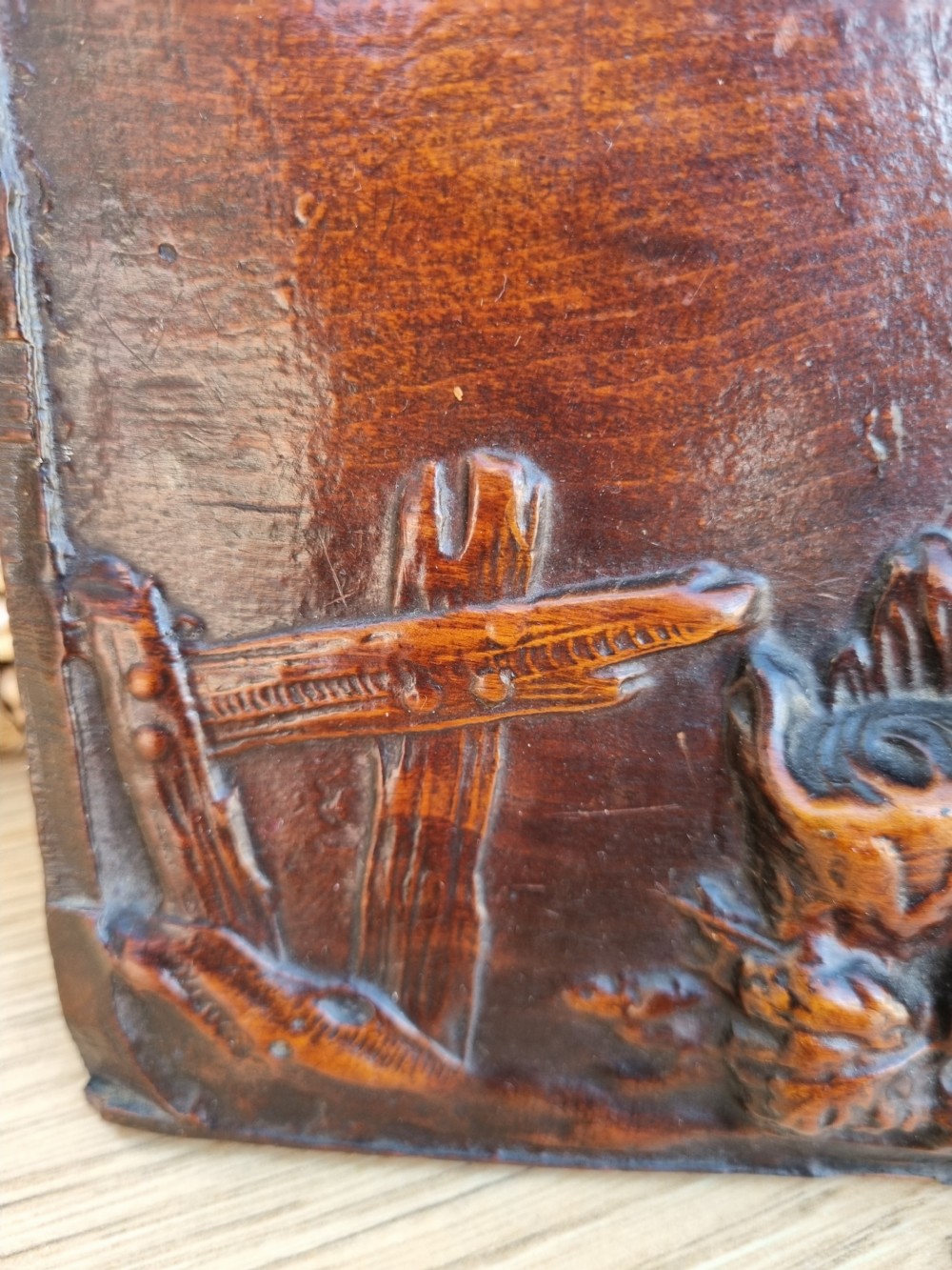 A 18THC WALNUT CARVED PANEL OF CHILDREN PLAYING View VI