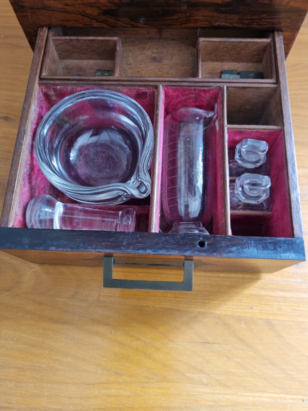E.19TH CENTURY ROSEWOOD NAMED FITTED APOTHECARY BOX. View IV