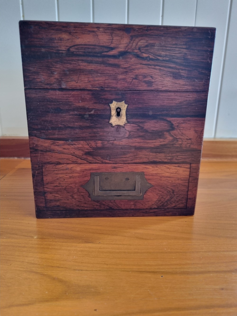 E.19TH CENTURY ROSEWOOD NAMED FITTED APOTHECARY BOX. View V
