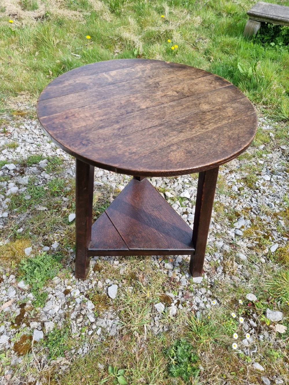 A GOOD OAK LATE 18THC/E19THC OAK CRICKET TABLE 
