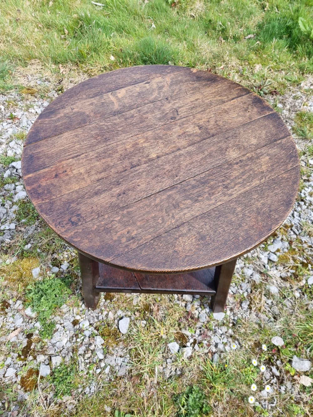 A GOOD OAK LATE 18THC/E19THC OAK CRICKET TABLE  View III