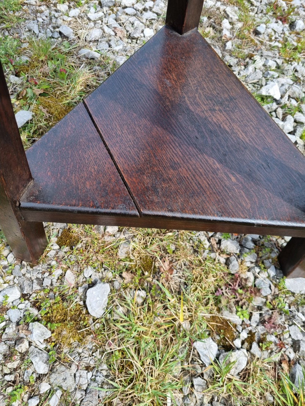 A GOOD OAK LATE 18THC/E19THC OAK CRICKET TABLE  View IV