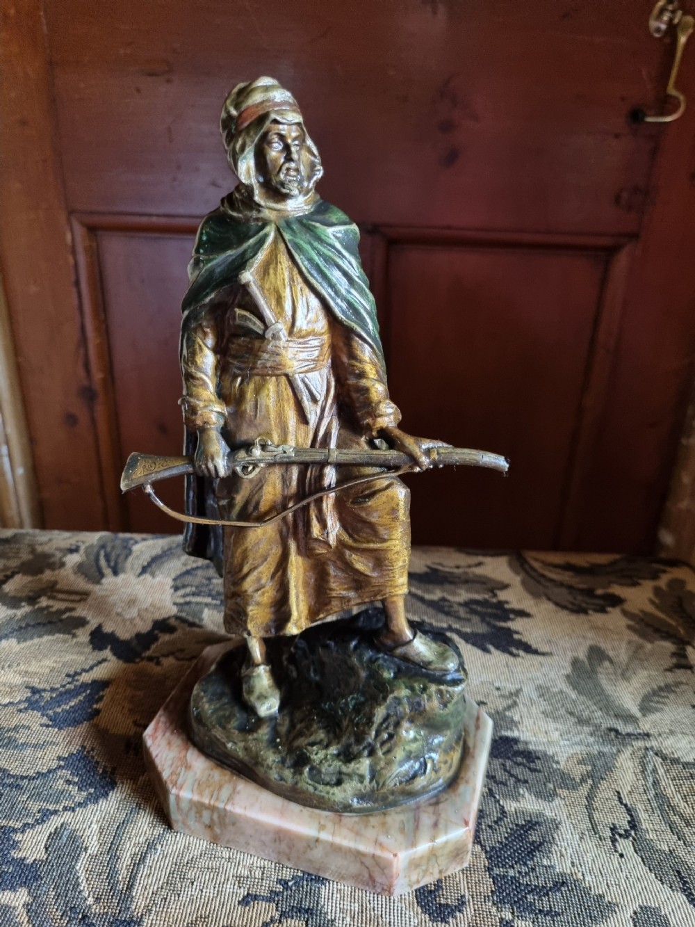 E20thC COLD PAINTED BRONZE OF AN ARAB WARRIOR.