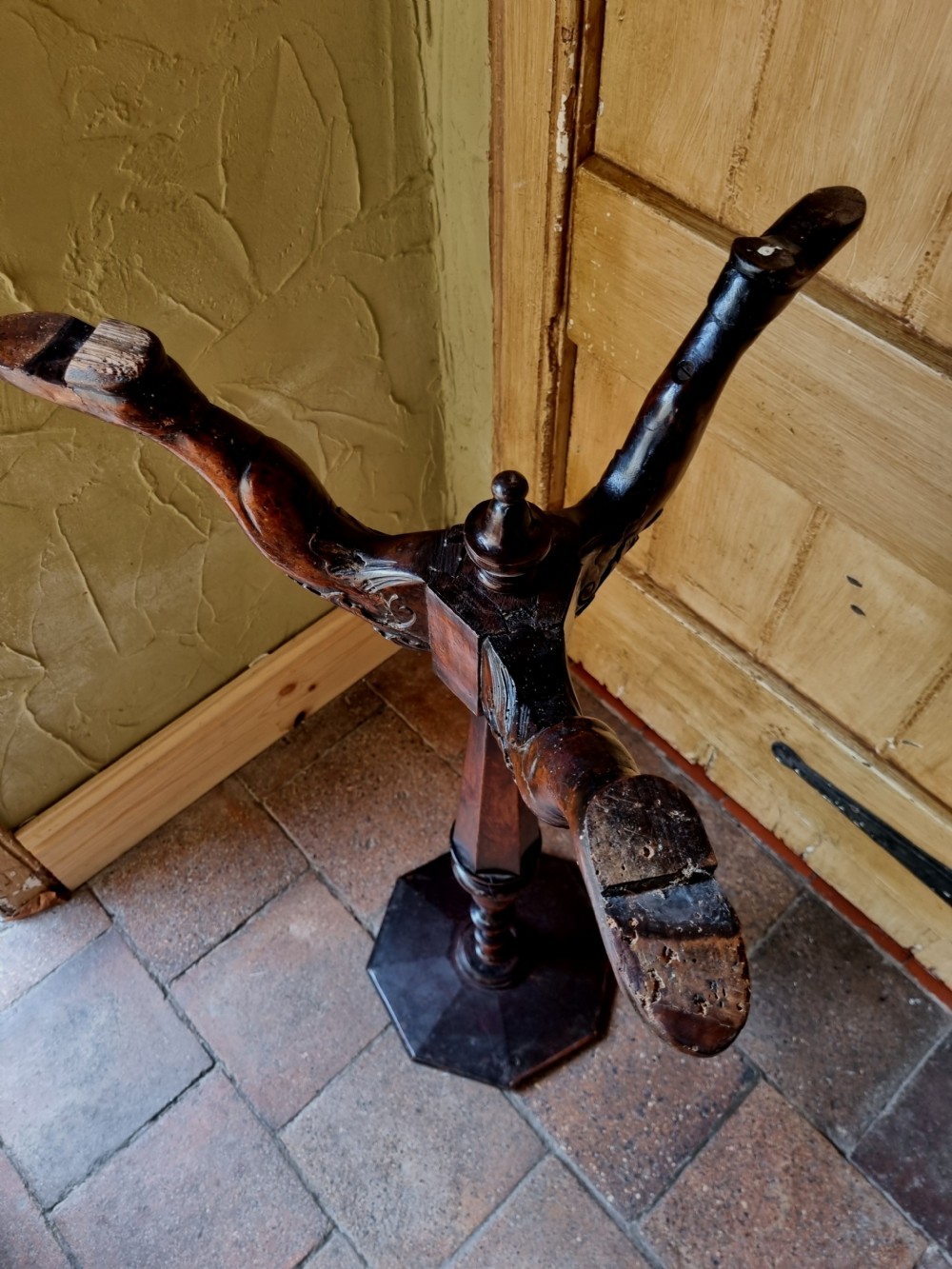 AN EARLY ORIGINAL 18THC WALNUT 