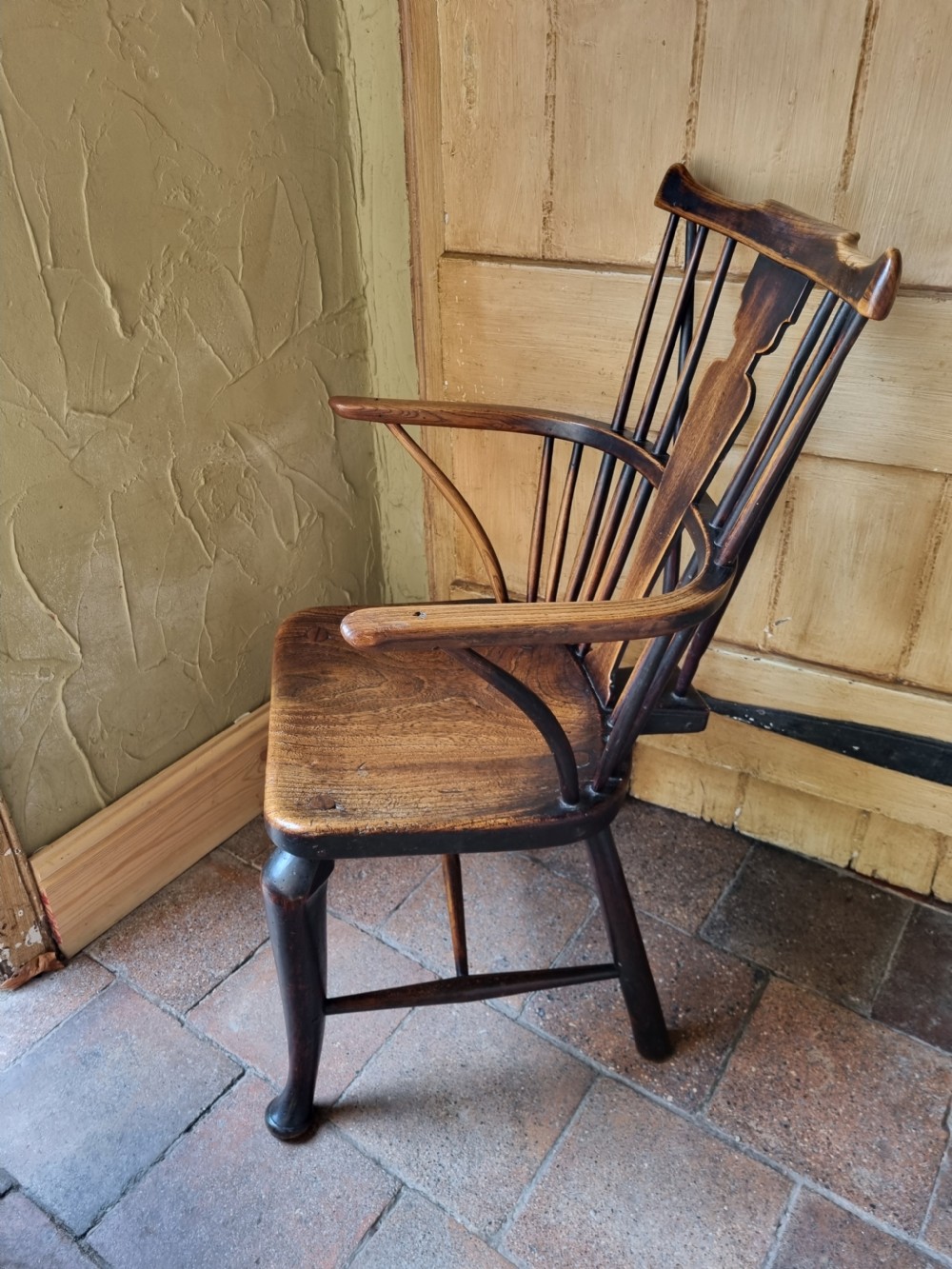 18THC THAMES VALLEY ASH AND ELM WINDSOR ARMCHAIR  View IV