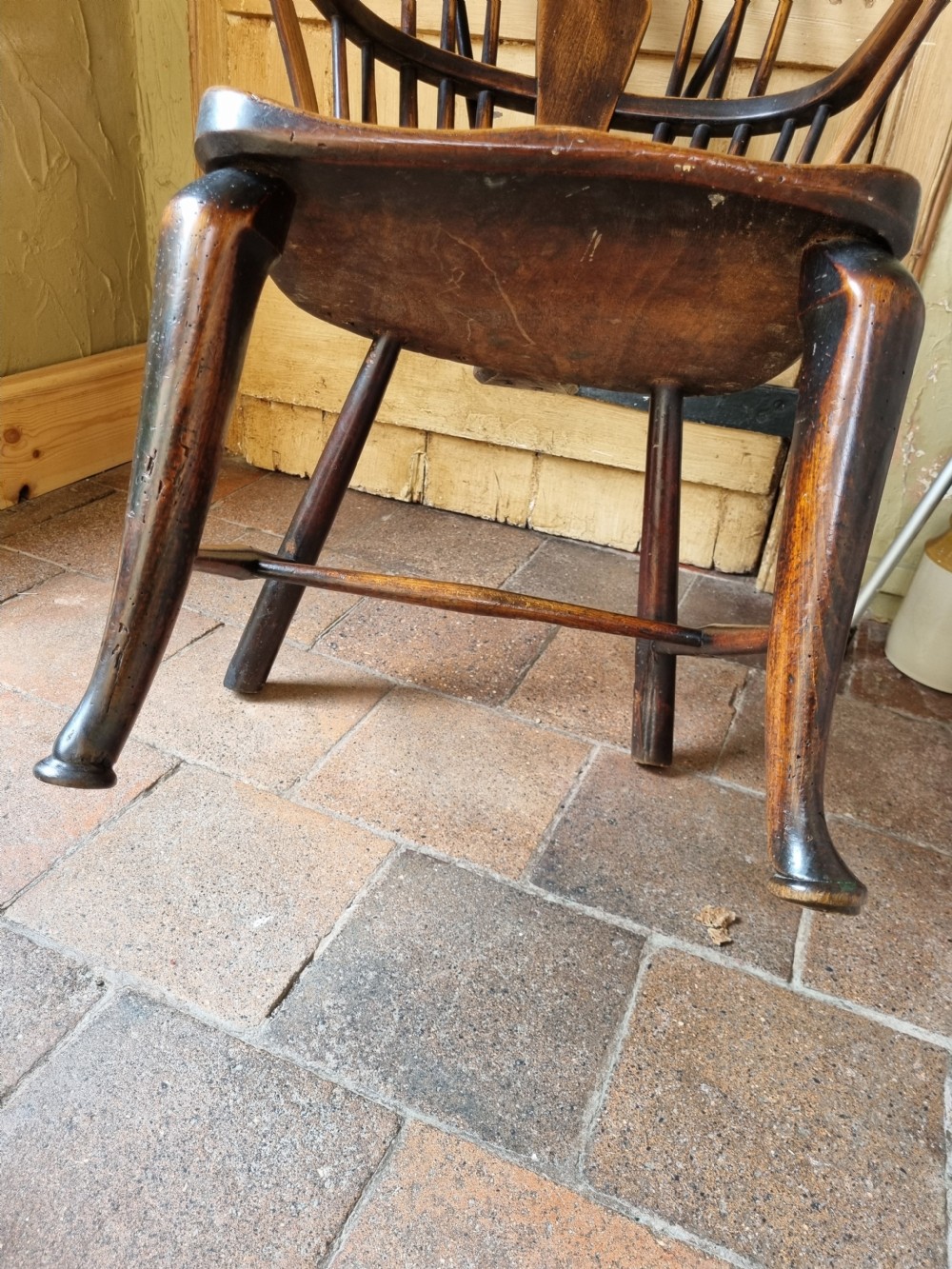 18THC THAMES VALLEY ASH AND ELM WINDSOR ARMCHAIR  View VI