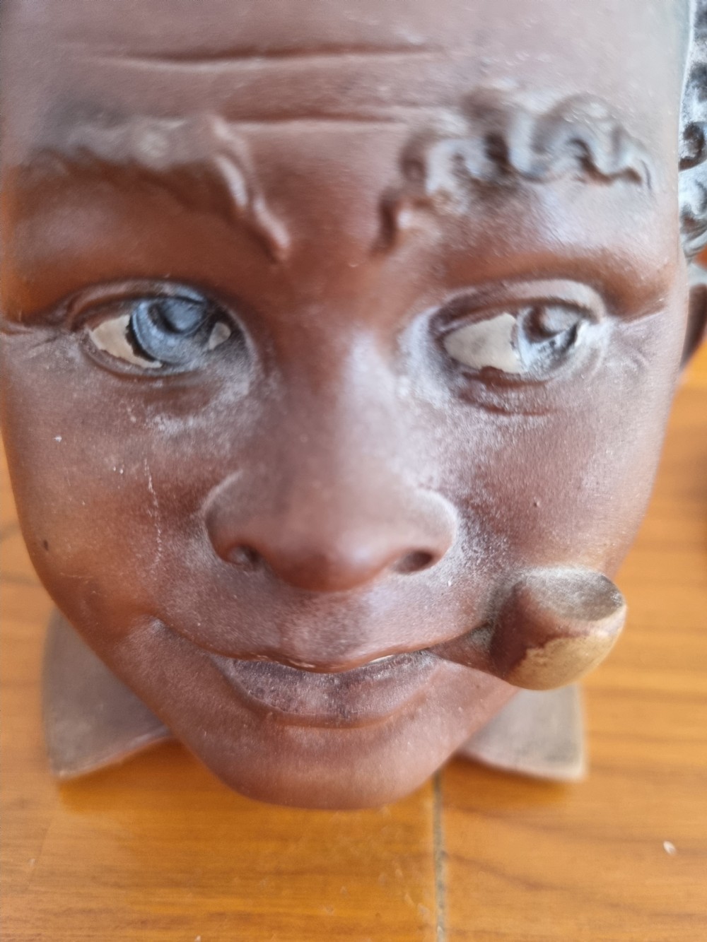AFRICAN/AMERICAN L19THC TOBACCO JAR View II