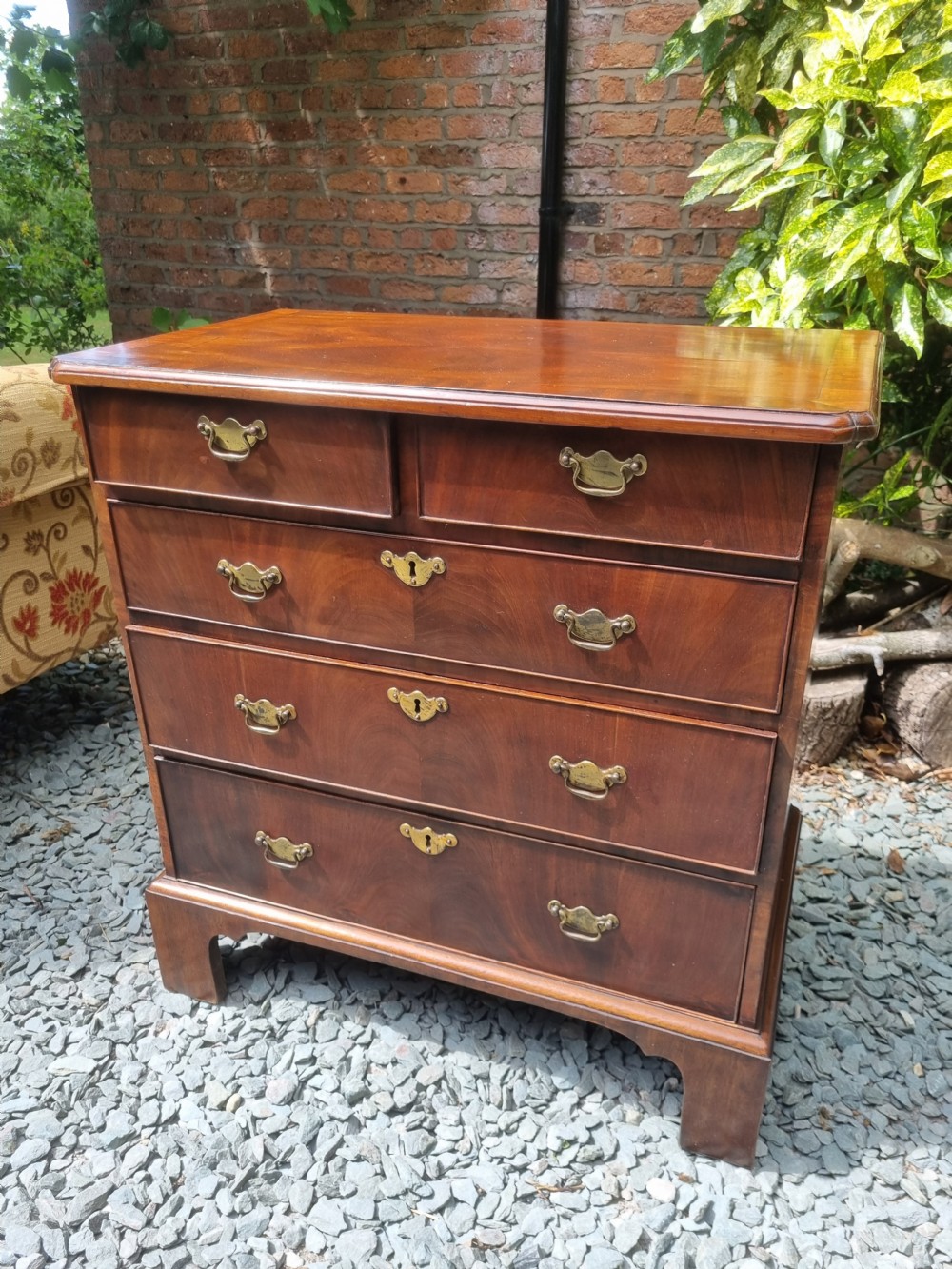 GEORGIAN SMALL MAHOGANY CHEST OF DRAWERS  View II