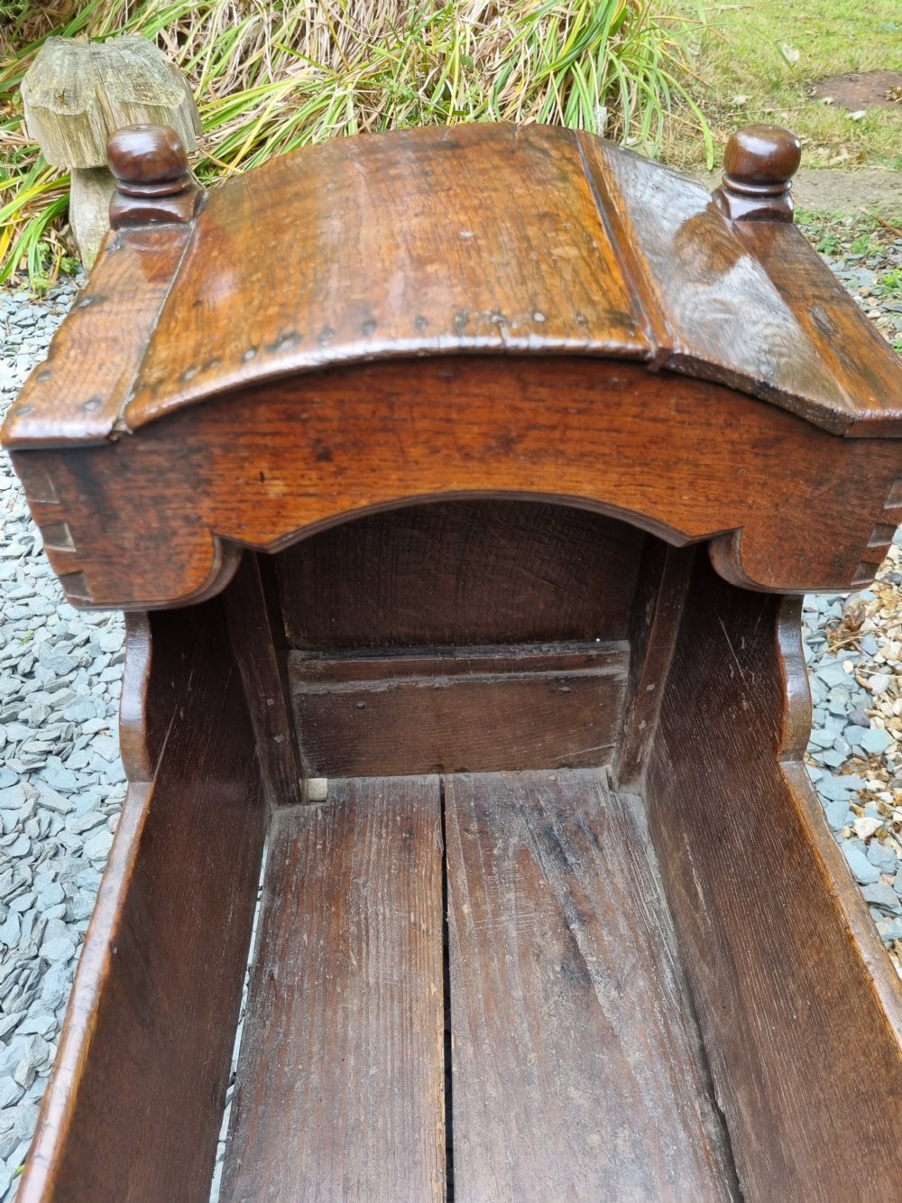MID 17THC WELSH OAK CRIB ON ROCKERS  View III