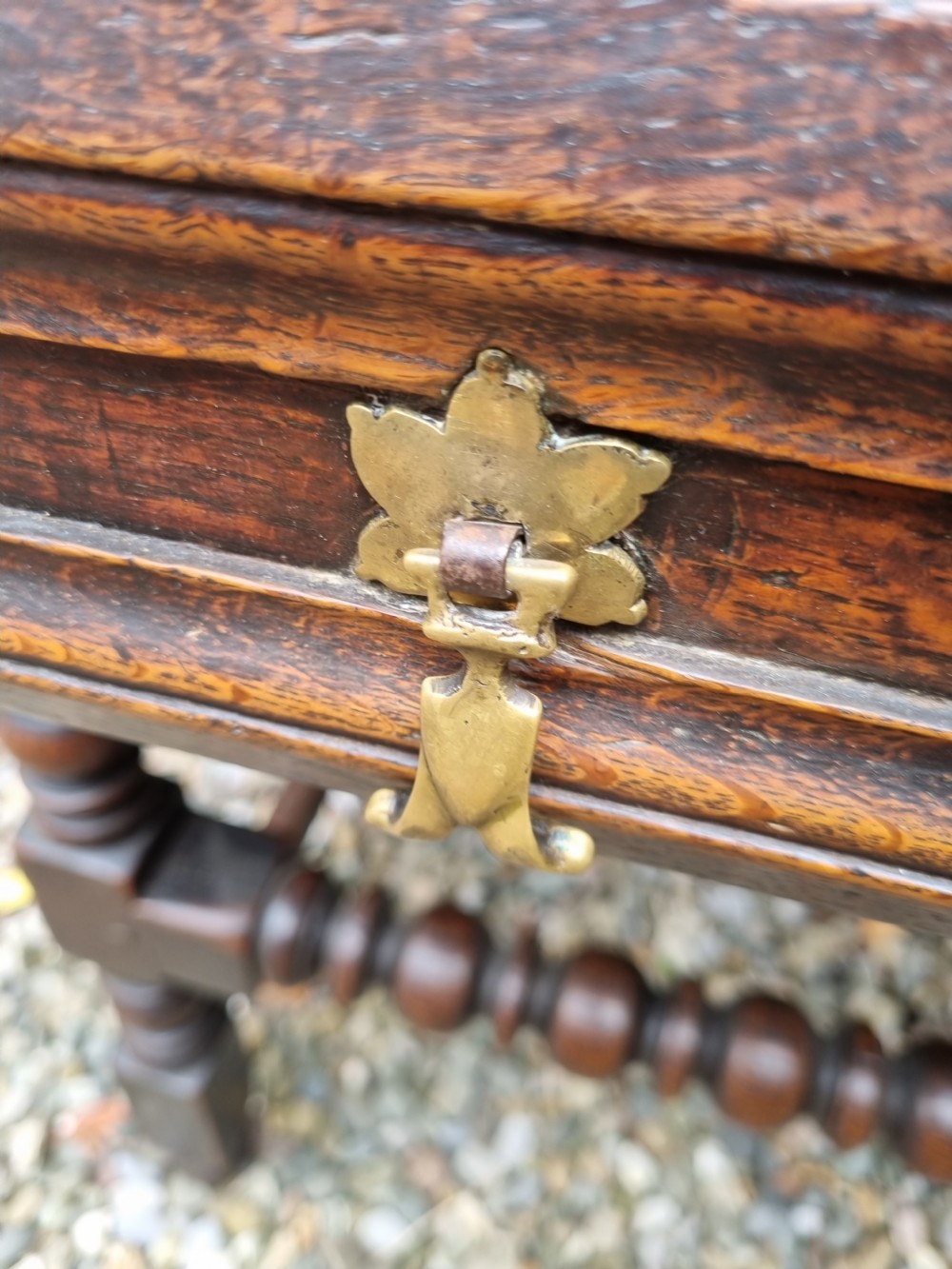  17THC OAK SIDE TABLE WITH DRAWER  View V