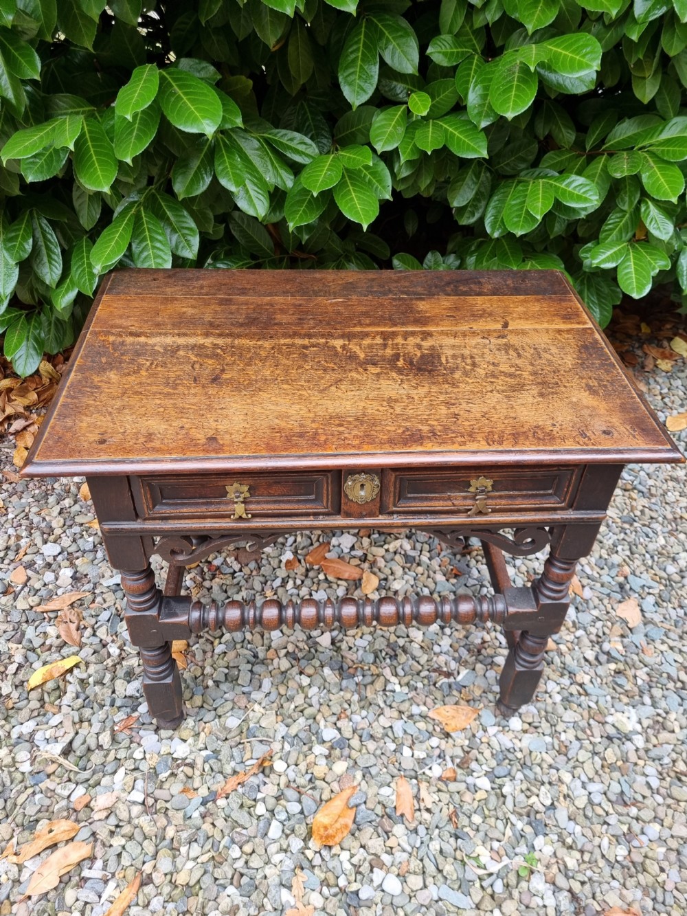  17THC OAK SIDE TABLE WITH DRAWER  View VI