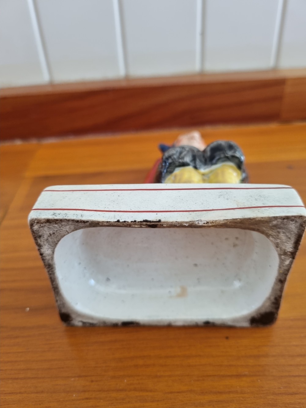 GOOD 18THC SMALL STAFFORDSHIRE LADY  View III