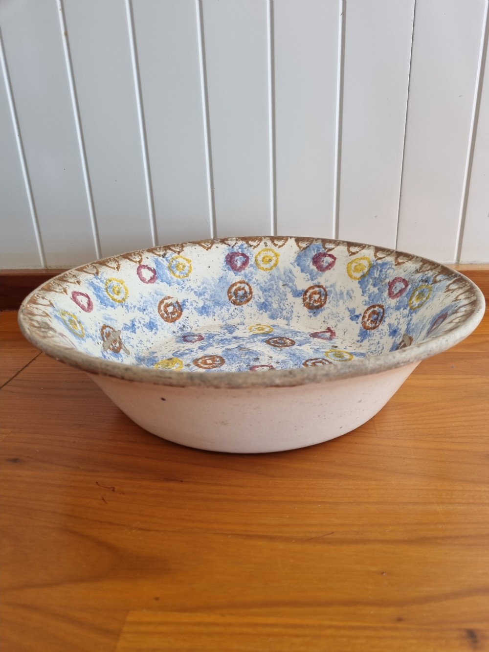 LARGE 19THC SCOTTISH SPONGEWARE BOWL View II