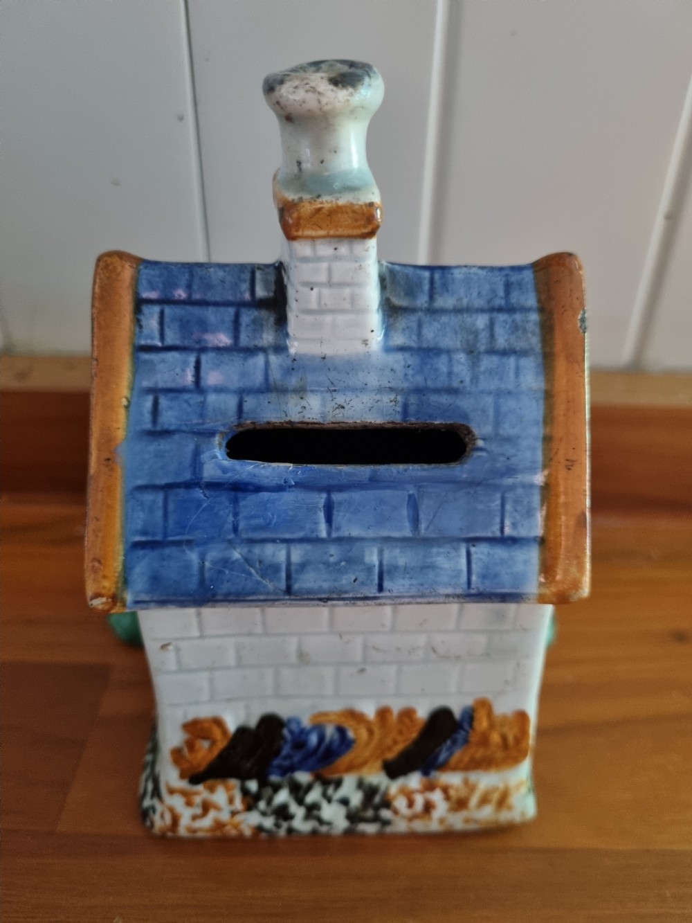 EARLY 19THC POTTERY MONEYBOX IN THE FORM OF A HOUSE
 View IV