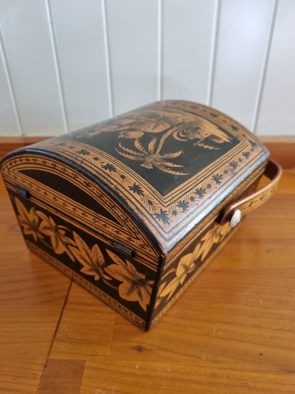 SUPERB L18THC INLAID AND PENWORK DOMED BOX View II