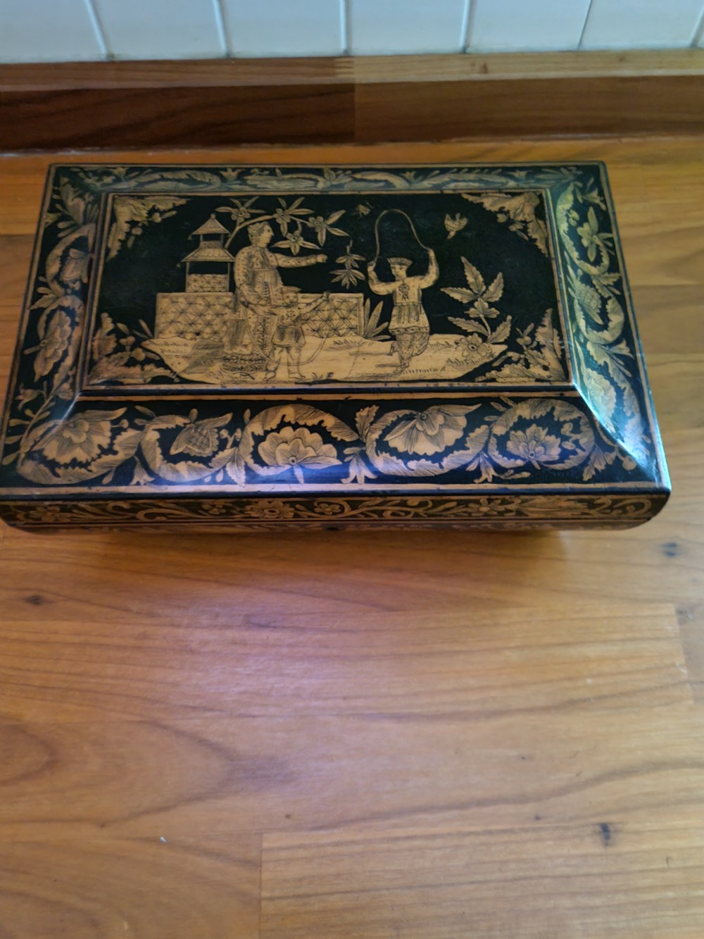 SUPERB LATE 18THC INLAID AND PENWORK CASKET View VI