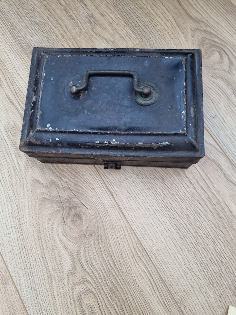 COUNTRY HOUSE 19THC TIN SPICE BOX View IV