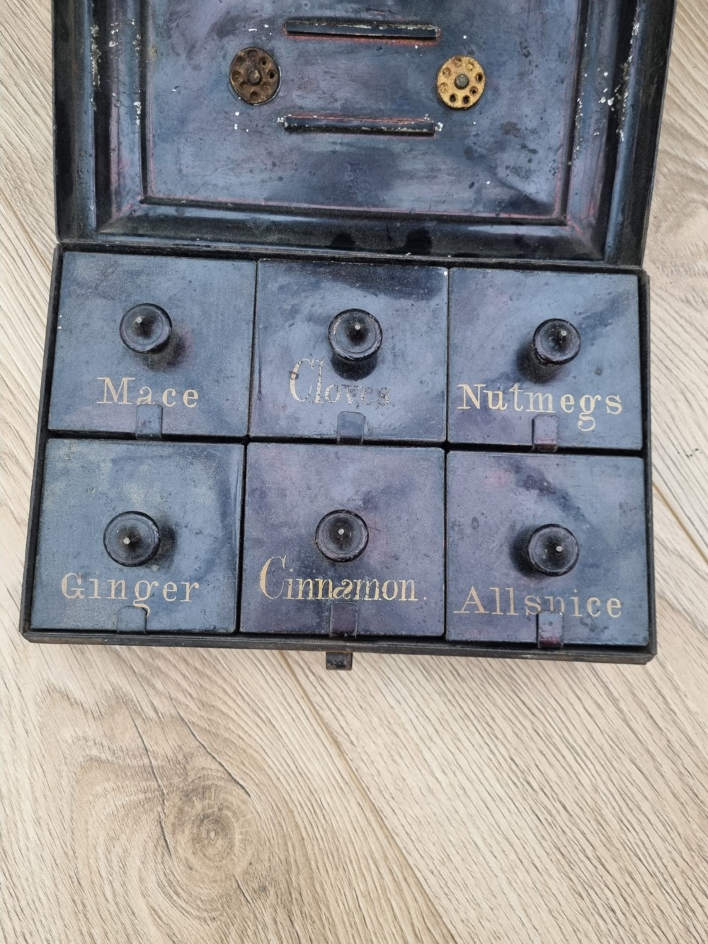 COUNTRY HOUSE 19THC TIN SPICE BOX View VI