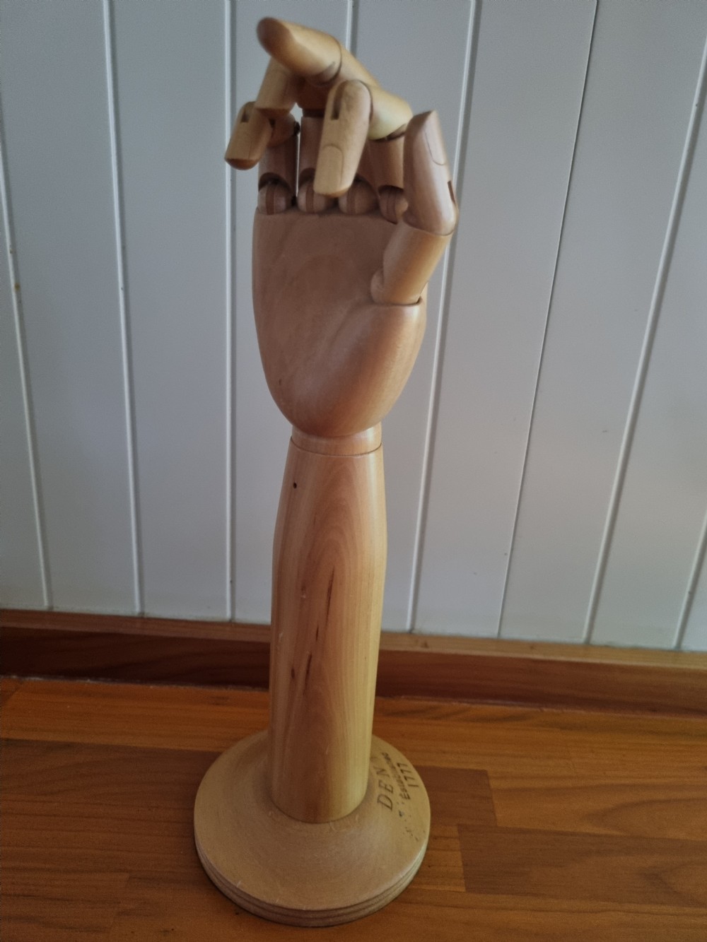 A DENT 1777 WOODEN GLOVE STAND View IV
