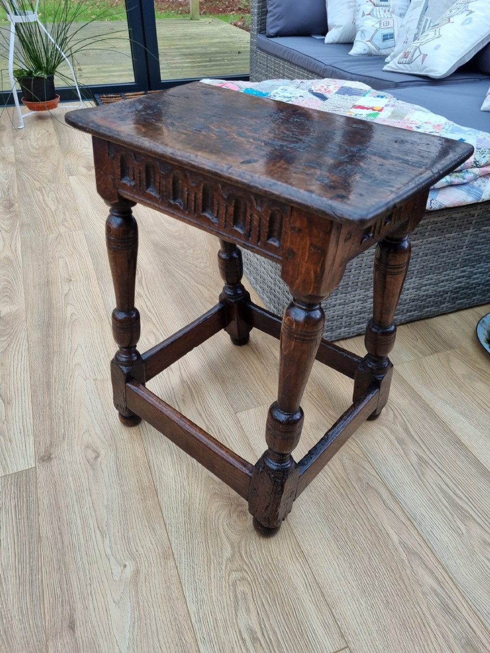 A EARLY 17THC OAK JOINT STOOL 