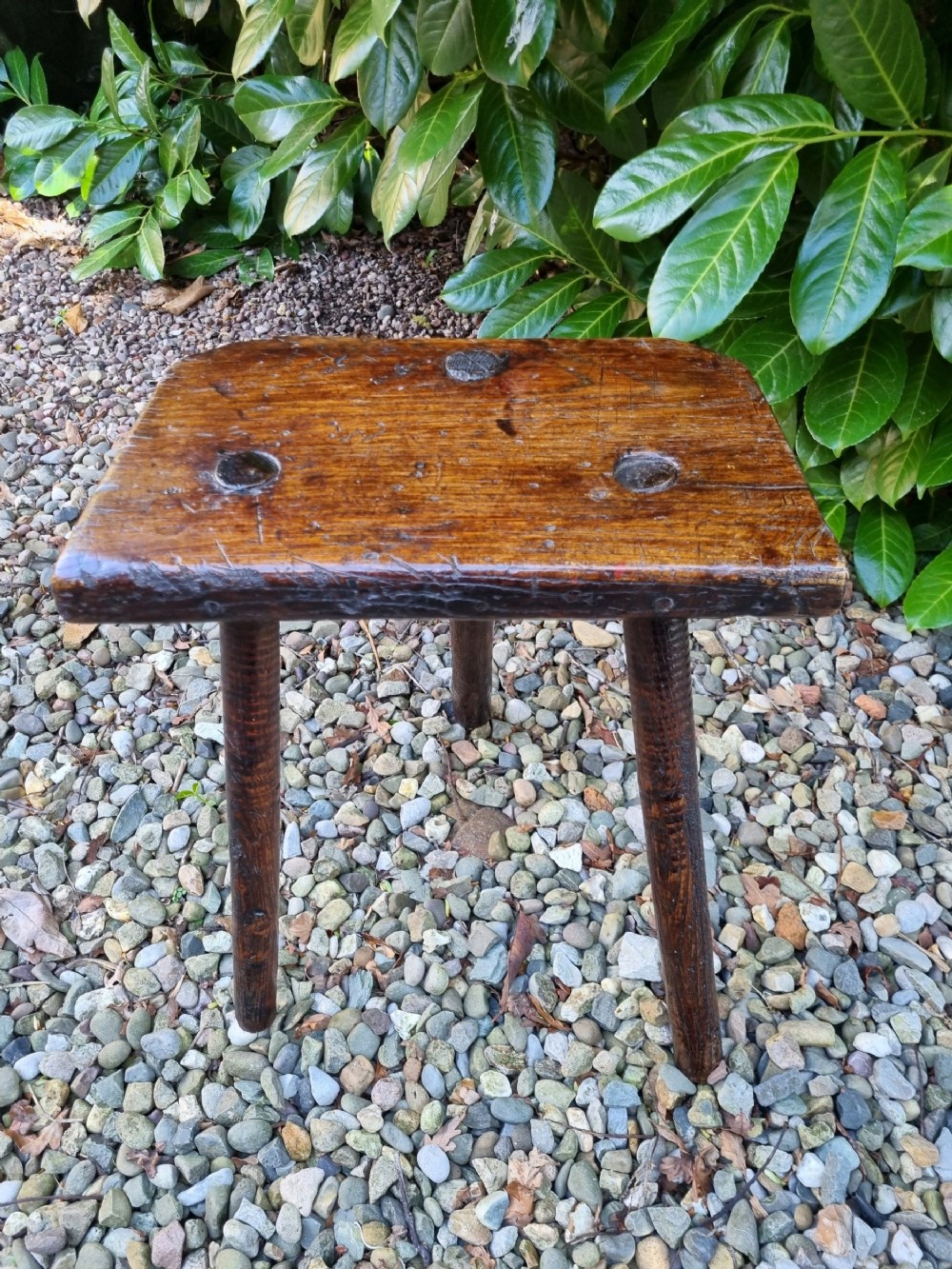 SCARCE 18THC WELSH OAK AND ASH MILKING STOOL 