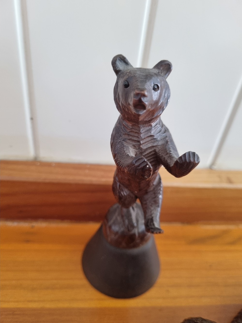 A GROUP OF 3 19THC BAVARIAN CARVED WOOD BEARS View II