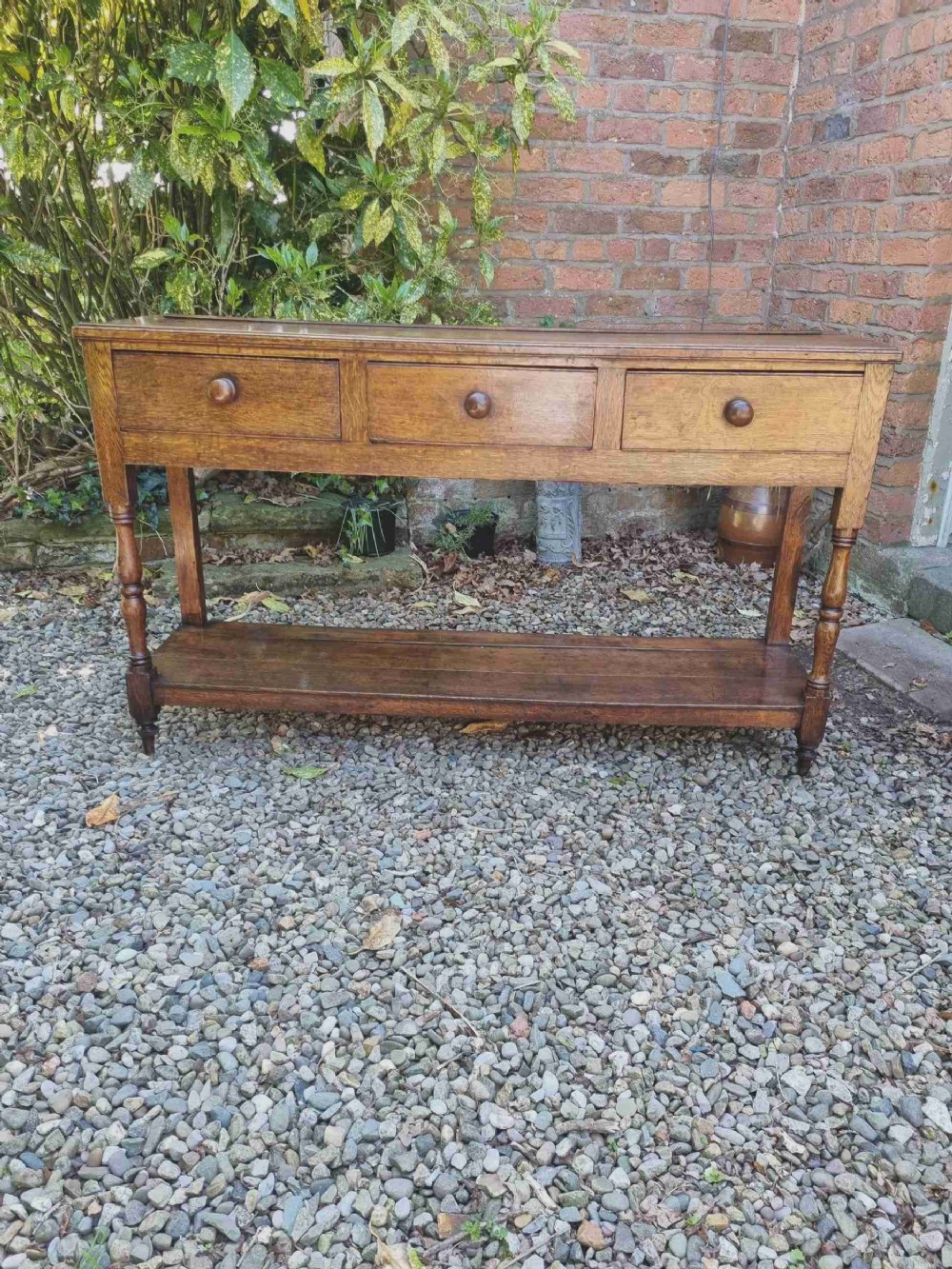 SMALL EARLY 19THC OAK POTBOARD DRESSER BASE 