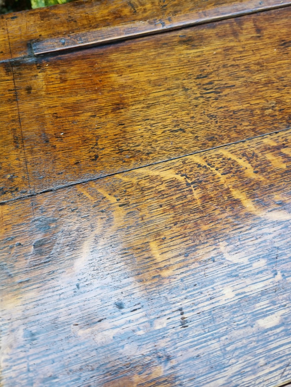 SMALL EARLY 19THC OAK POTBOARD DRESSER BASE  View V