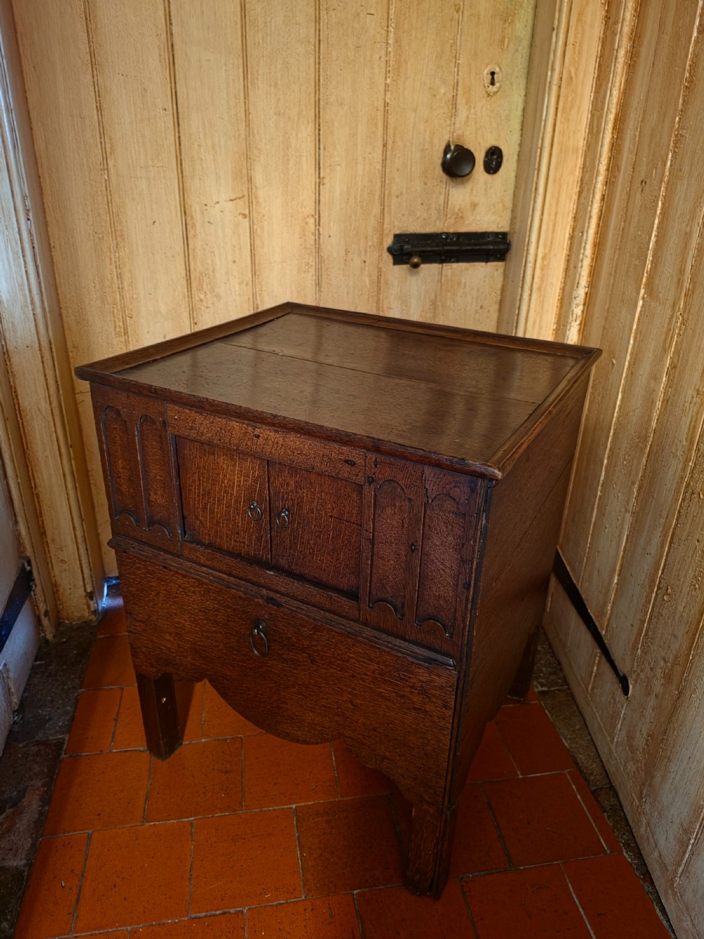 GEORGIAN OAK  NIGHT STAND/ BEDSIDE CUPBOARD View VI