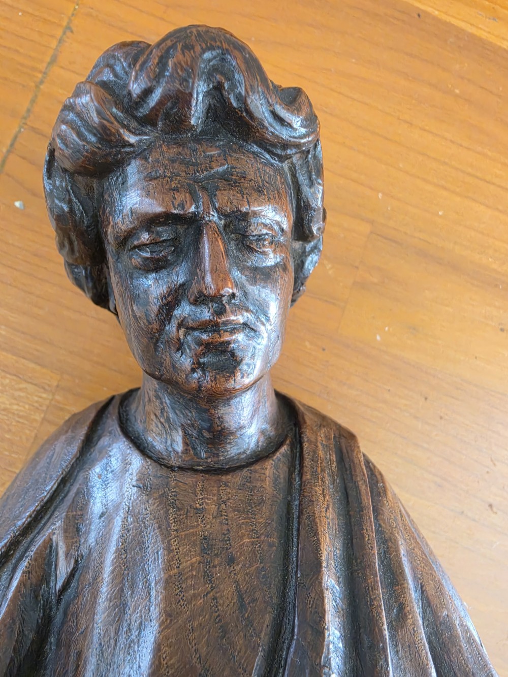 17THC OAK CARVING OF A SCRIBE /MAN  View II