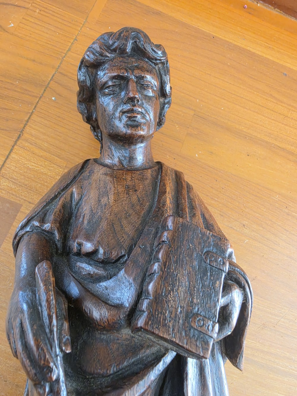 17THC OAK CARVING OF A SCRIBE /MAN  View VI
