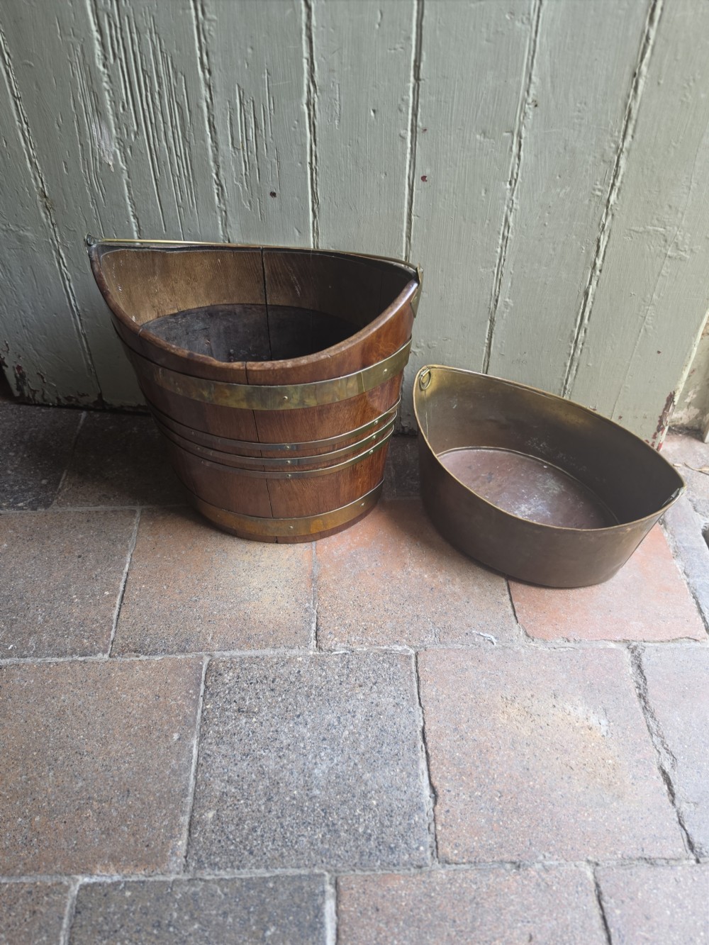 An 18th-century staved mahogany plate bucket featuring brass banding, a removable brass lining, and a brass swing handle. View III