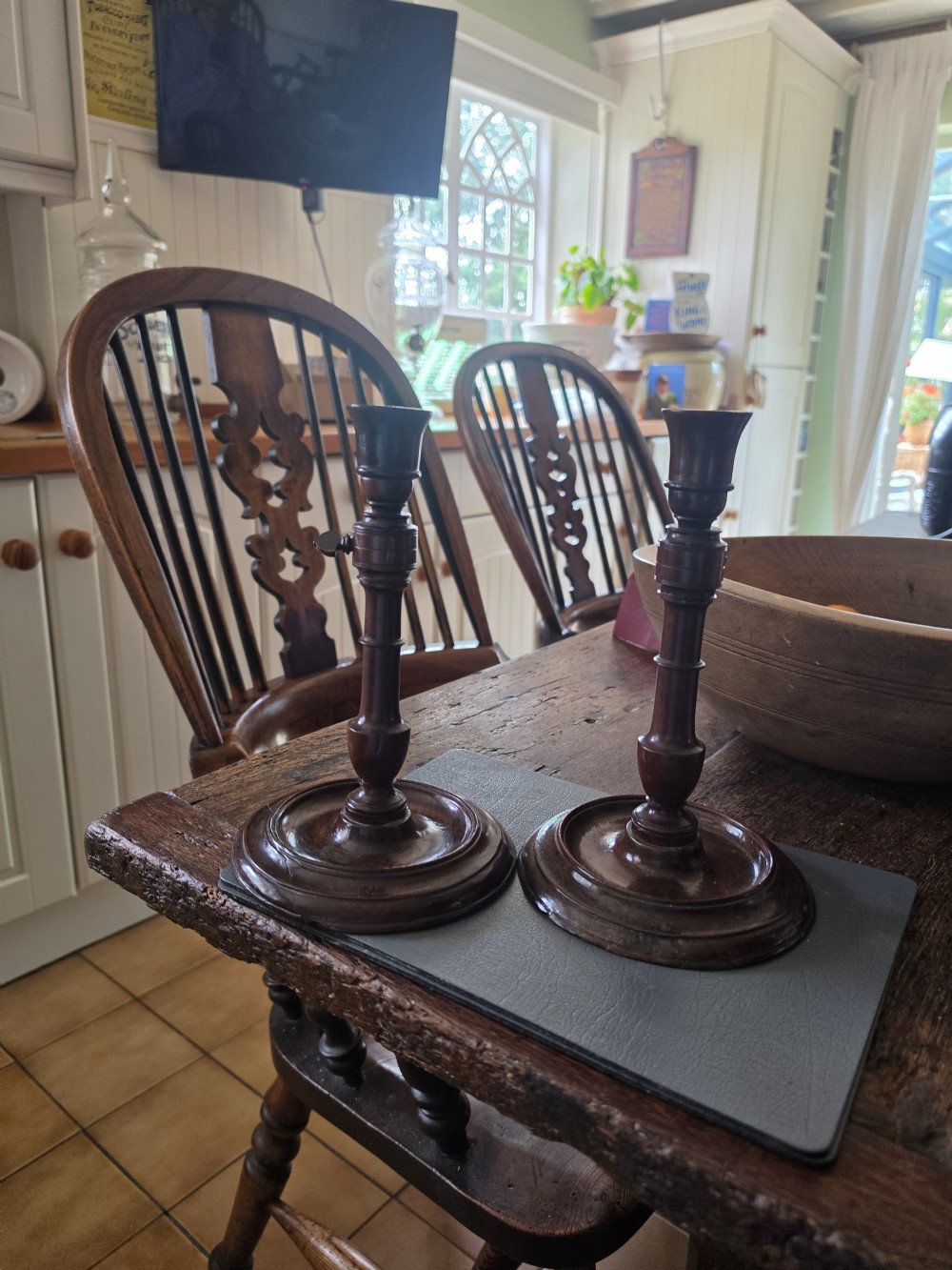 PAIR OF RARE GEORGIAN YEW WOOD ADJUSTABLE CANDLESTICKS View IX
