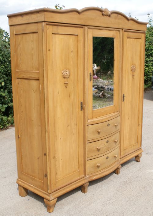 Antique Large Armoire Wardrobes The Uk S Largest Antiques Website