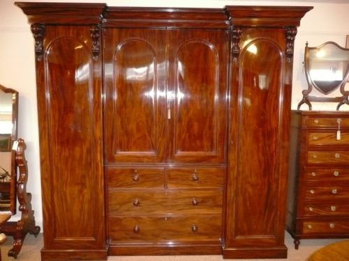 Victorian Wardrobe Cupboard Compactum