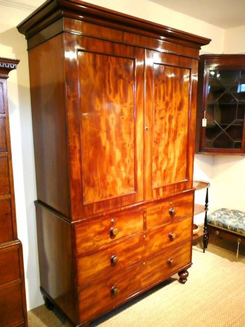 Wardrobe Linen Press Mahogany 1840