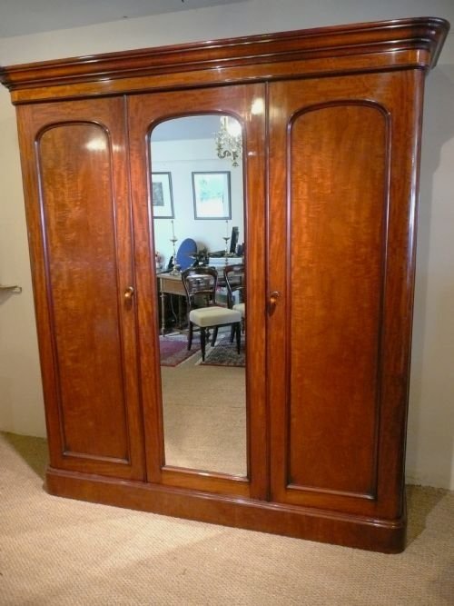 Wardrobe Large Victorian