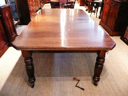 Extending Table Oak