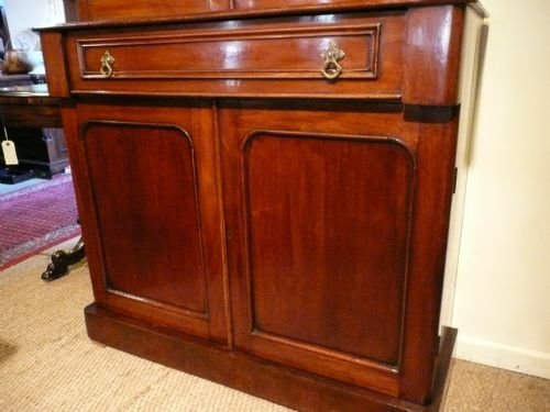 fig 1. VICTORIAN MAHOGANY BOOKCASE, C 1880