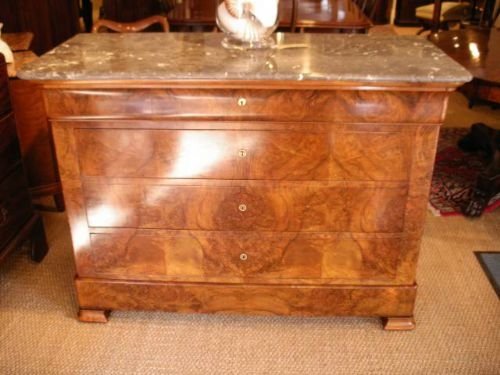 French Chest of Drawers / Commode