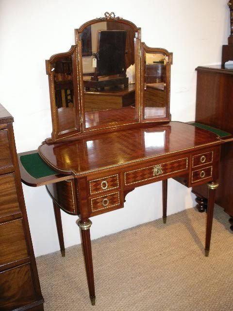 Dress Table