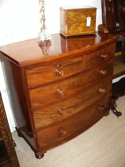 Bow Fronted Chest of Drawers