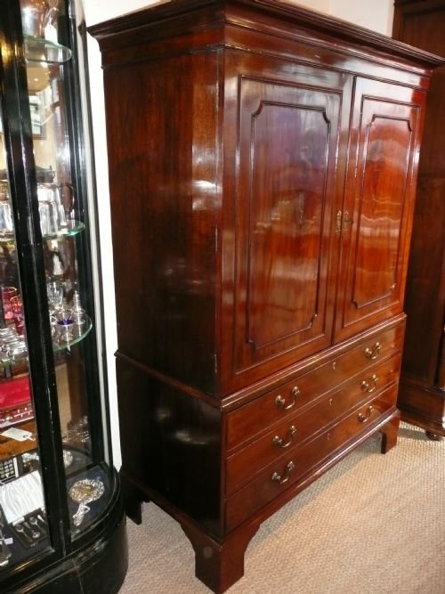 fig 1. LINEN PRESS GEORGIAN