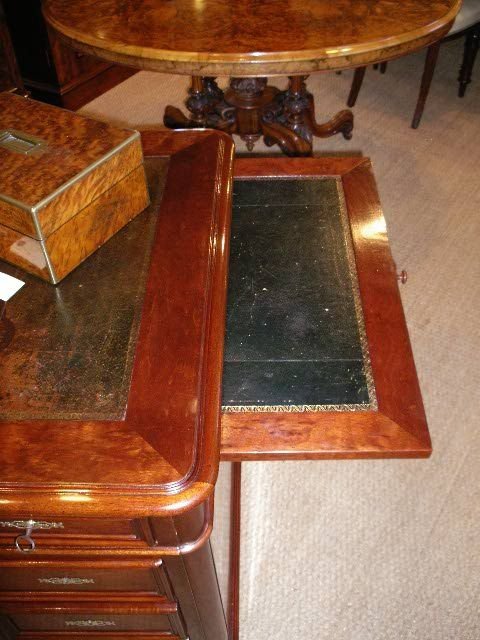 fig 2. PEDESTAL DESK