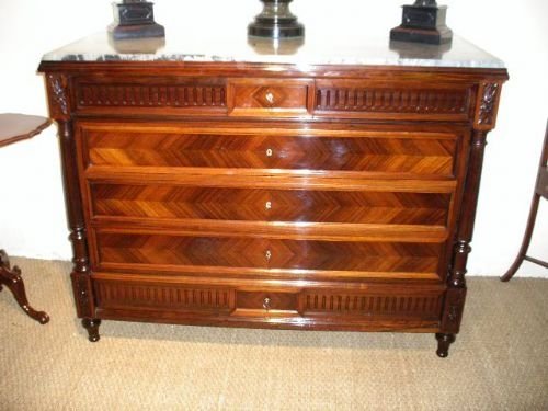 Chest of Drawers / French Rosewood Commode